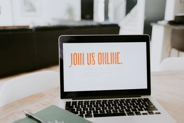Are you considering taking your education online? Learn more about the benefits of online university and how it can help you reach your educational goals.